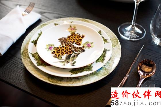 韻味十足!外灘22號(hào)“獨(dú)樹(shù)一幟”貳千金餐廳