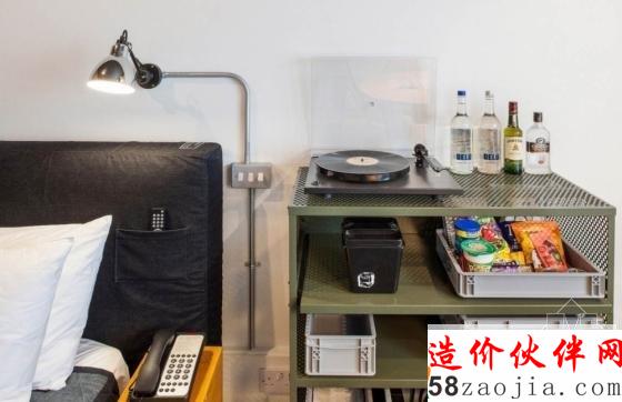 首屈一指!倫敦現(xiàn)代“潮酷風暴”艾斯酒店