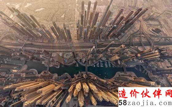 迪拜在朝陽中顯得絕美而壯觀
