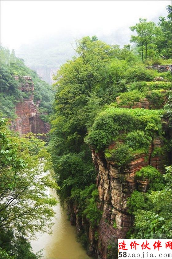 它地處山西和河南兩省交界處的密林石山中