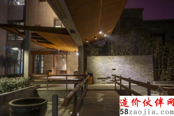 西安“小香港”精品春秋舍設(shè)計師酒店