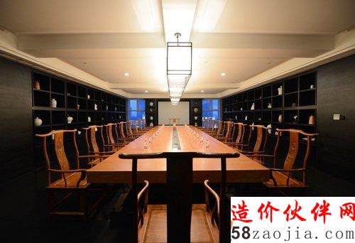 江蘇昆山“簡(jiǎn)潔硬朗”龍海建工辦公室