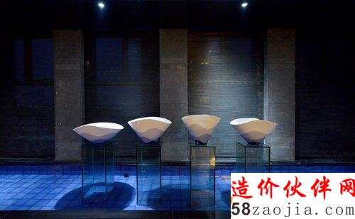 江蘇昆山“簡(jiǎn)潔硬朗”龍海建工辦公室