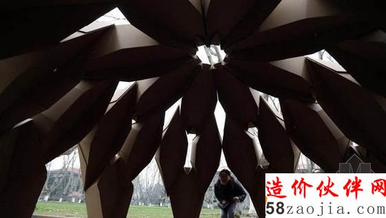紙牌版“臨時遮避屋”