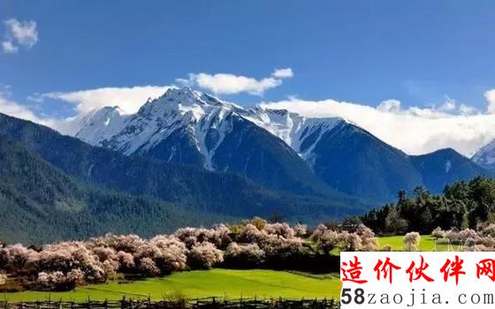 西藏林芝“桃花溝”