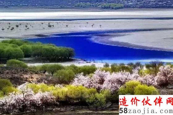 西藏林芝“桃花溝”