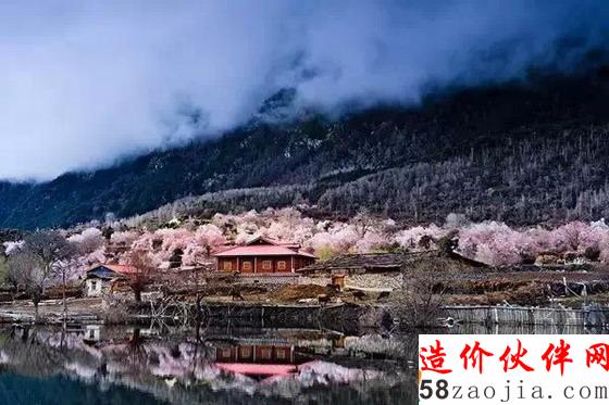 西藏林芝“桃花溝”