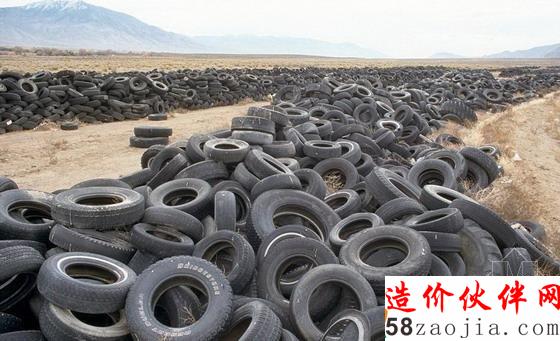 美國內華達州的一個沙漠垃圾堆積場,廢棄的輪胎