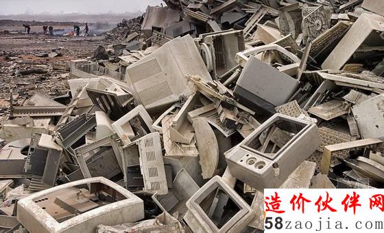 大量的廢棄過時的電腦和其他電子產(chǎn)品通常運往發(fā)展中國家進行處理