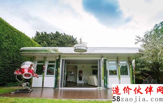 雞舍變酒廠 英國男子創(chuàng)意棚屋獲大獎