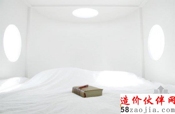十四位設(shè)計(jì)師構(gòu)建沙灘上的膠囊旅館