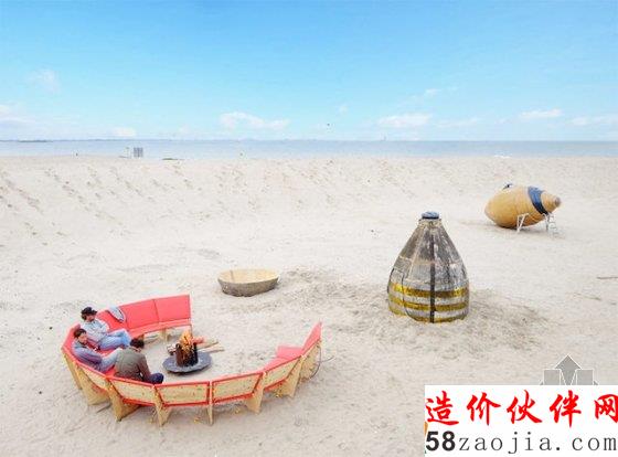 十四位設(shè)計(jì)師構(gòu)建沙灘上的膠囊旅館
