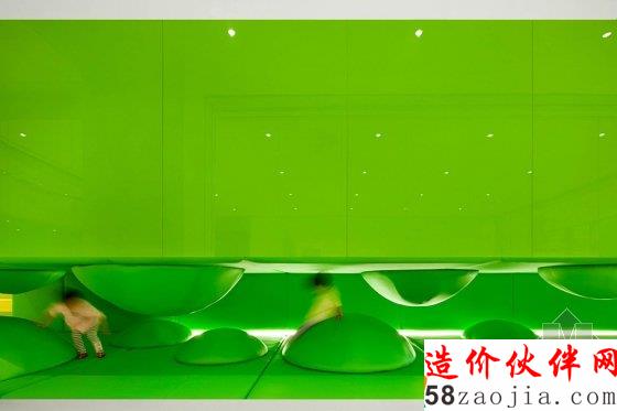 誰(shuí)說(shuō)沒(méi)有樹(shù)就不能綠意盎然 看青島這家早教中心