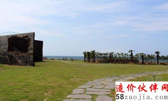 這哪是咖啡館,分明是藝術(shù)館,果然權(quán)總裁還是追求藝術(shù)至高無上!這環(huán)境在黃昏的時(shí)候邊喝咖啡邊看日落,幫幫噠!反正濟(jì)州島是免簽,任性的人就要體驗(yàn),準(zhǔn)備著跟霸道愛賣萌的權(quán)總裁同居,是什么樣的感受呢?