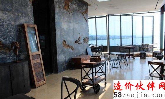 這哪是咖啡館,分明是藝術(shù)館,果然權(quán)總裁還是追求藝術(shù)至高無上!這環(huán)境在黃昏的時(shí)候邊喝咖啡邊看日落,幫幫噠!反正濟(jì)州島是免簽,任性的人就要體驗(yàn),準(zhǔn)備著跟霸道愛賣萌的權(quán)總裁同居,是什么樣的感受呢?