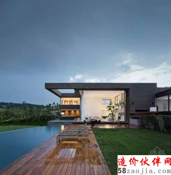 去農(nóng)村買塊地 蓋一個(gè)這樣的房子。