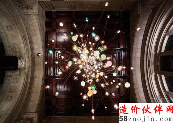 這間工作室一定想要表達燈火闌珊的美景!