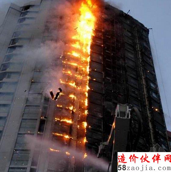哈爾濱市一在建住宅樓發(fā)生火災(zāi)