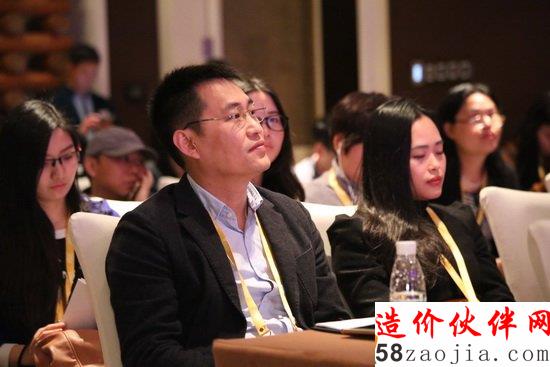 萬漪景觀設(shè)計(jì)機(jī)構(gòu)董事兼首席設(shè)計(jì)師朱晨(主持)