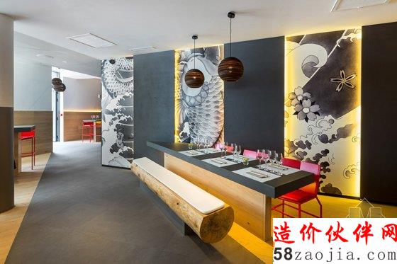 法國有家炫酷黑幫紋身圖案的日式餐廳