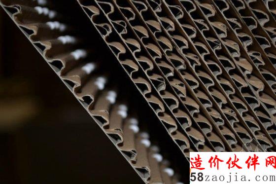 這個(gè)用硬紙板做的小房子 據(jù)說至少可以住50年