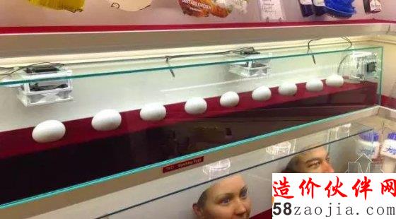 他們在6平米的電梯里開了間「世界最小」的博物館