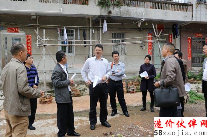 吳建林常委帶隊深入保障房項目工地現(xiàn)場辦公1