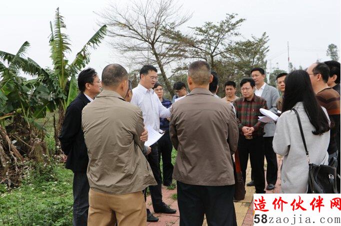吳建林常委帶隊深入保障房項目工地現(xiàn)場辦公3