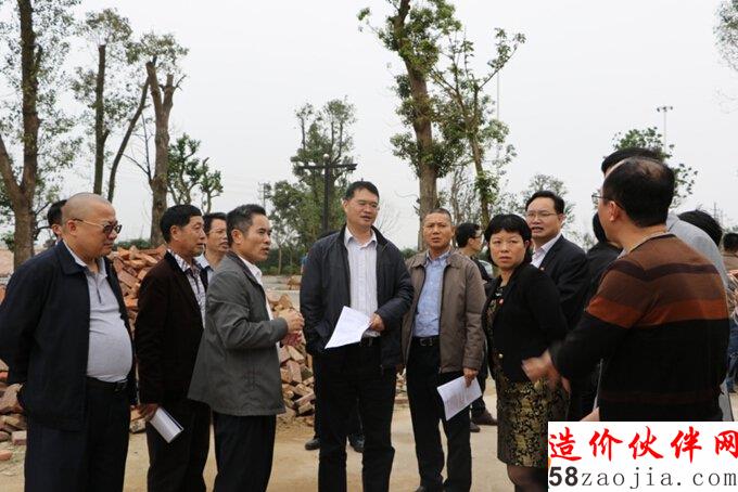 吳建林常委帶隊深入保障房項目工地現(xiàn)場辦公4
