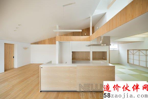 東西合璧的老虎窗住宅