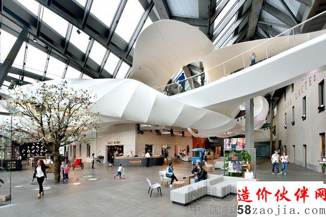 工業(yè)遺址變身成華麗的巢穴體驗(yàn)館