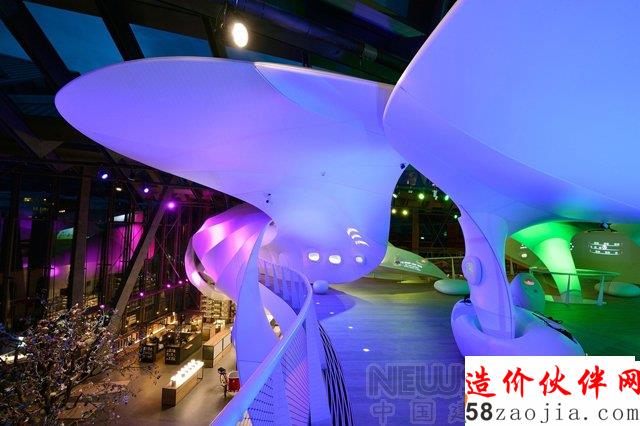 工業(yè)遺址變身成華麗的巢穴體驗(yàn)館