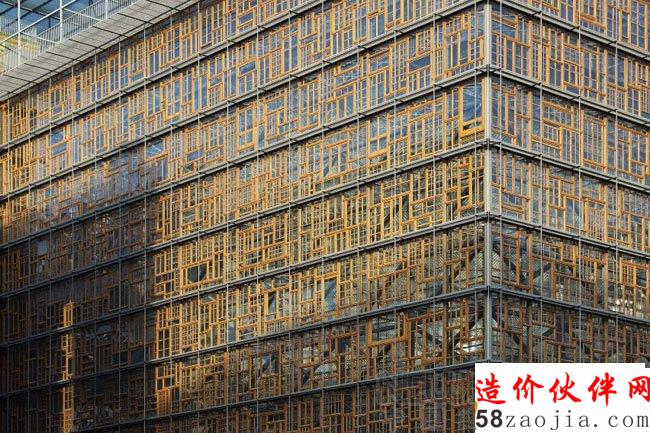 歐盟新總部:保留遺跡并在內(nèi)部孵化了一顆蛋