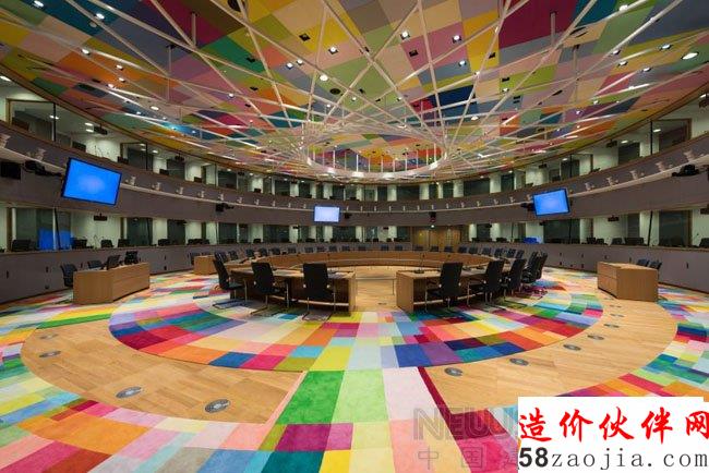 歐盟新總部:保留遺跡并在內(nèi)部孵化了一顆蛋