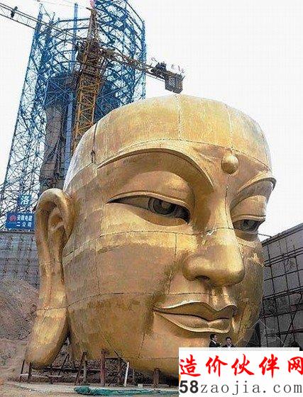 近日,備受海內外關注的安徽九華山高99米地藏菩薩露天大銅像的主體工程已全面竣工,成為九華山莊嚴佛教道場、提升佛教名山地位的標志性建筑。