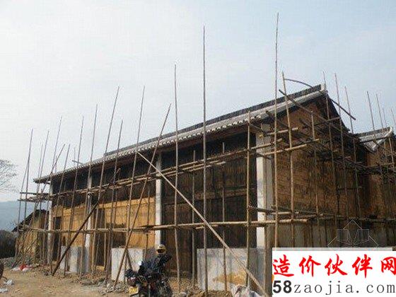 圖為修繕房屋